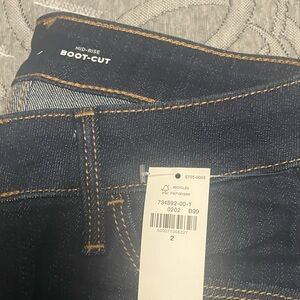 Old Navy Mid rise boot cut jeans size 2